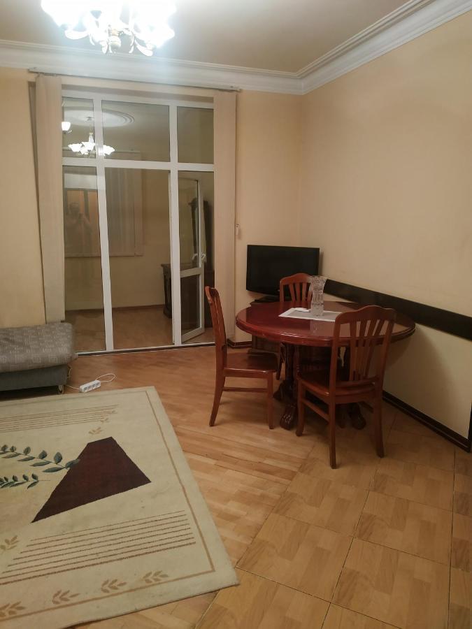 Sunny Land-1 Apartment เยเรวาน ภายนอก รูปภาพ